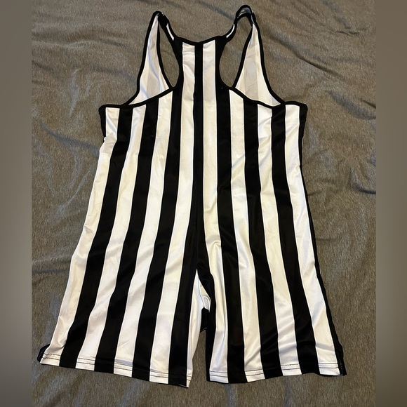 XL Black And White Striped Singlet. NWOT. - Picture 2 of 3